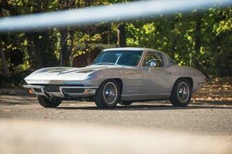 Chevrolet Corvette Sting Ray L75 300hp Sport Coupe Stingray