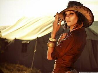 Western Girl Wallpaper Top Background