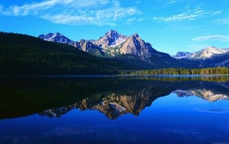 HD Wallpaper Computer Desktop Image