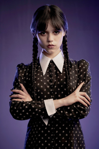 Scream Star In New Look At Netflix S Addams Family Reboot