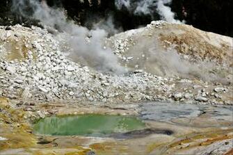 Bumpass Hell Lassen Volcanic Park Sulfur And Steam 4k Wallpaper