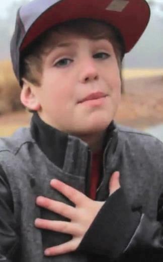 Matty B Wallpaper Puzzle Screenshot