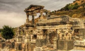 A Temple In The Ruins Of Ephesus Turkey Ultra HD Desktop