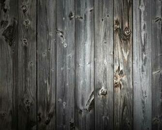 Barn Wallpaper