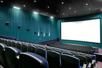 Ufc Movie Theaters Mma Fight Girls Wallpaper