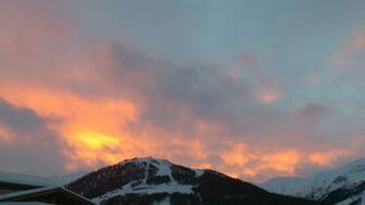 Good Sky Colours In Italian Alps Wallpaper