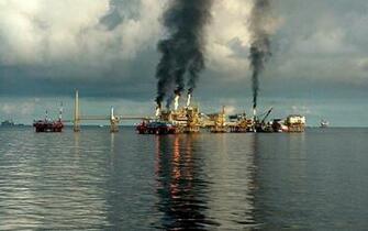 Oil Rig In Gulf Wallpaper Hq Desktop
