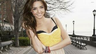 Miranda Kerr Wallpaper Girl