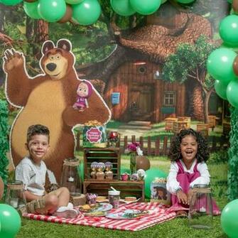 Ft In Masha And The Bear House Background Shindigz