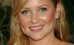 Jessica Capshaw HD Desktop Wallpaper
