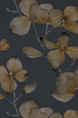 Thorough Petal Painting Wallpaper
