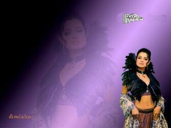 Amisha Patel Beautiful Wallpaper For Laptop