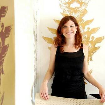 Aphrodite Goldendust Wallpaper