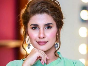 Kubra Khan Clarifies She Is Not Leaving Media Industry Life