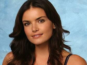 Image Courtney Robertson Bachelor