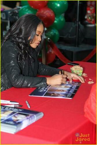 Keke Palmer Image At The Santa Walk Fundraiser