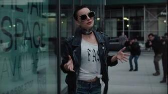 Witness Natalie Portman S Crazy Life As A Pop Star In Full Trailer