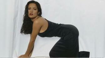 Salma Hayek In Red Lips N Black Long Nightie Wallpaper