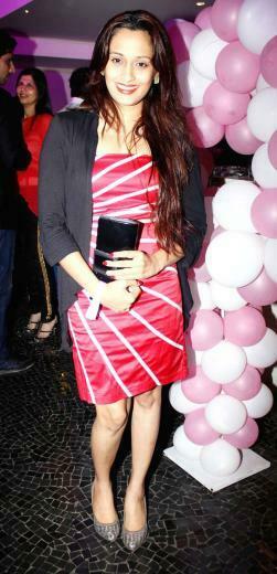 Shweta Pandit At The Desi Magic Completion Girl