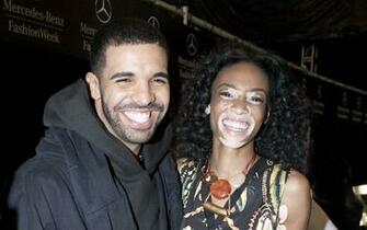 Winnie Harlow With Drake Windows Mode