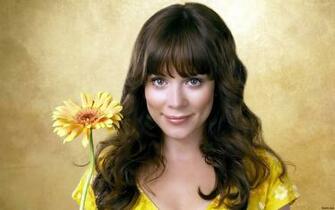 Lenz Vs Anna Friel Picarena Image Match Kay Pictures