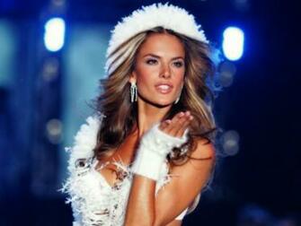 Alessandra Ambrosio iPad Wallpaper Photos