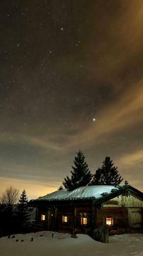 Winter Night Sky iPhone 5s Wallpaper