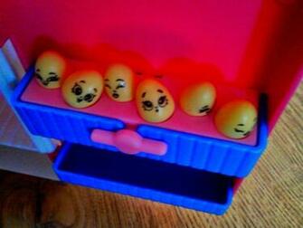 Exclusive Characters Mini Shopkins Eggs And A Collectors Guide