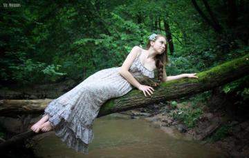 Wallpaper Beautiful Women Lying Outdoor Image For Desktop