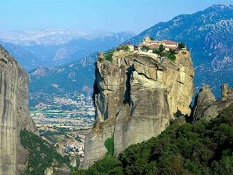 Meteora Rock Wallpaper Sa