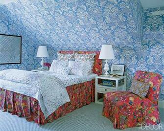 The Pillows And Lamp Wallpaper Picswallpaper
