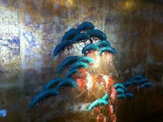 De Gournay Wallpaper It S The Metallic Background Which Picks Up