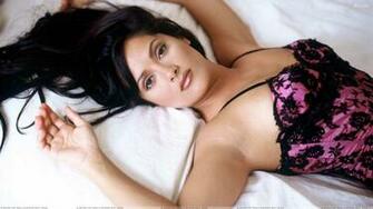 Salma Hayek Laying On Bed In Black N Pink Nightie Wallpaper