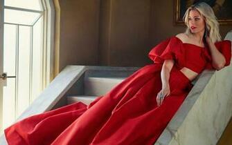 Elizabeth Banks Vanity Fair 4k Wallpaper HD