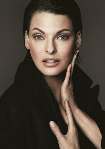 Linda Evangelista HD Wallpaper Of High Quality