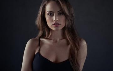 Wallpaper Brown Eyes Woman Face Brunette Black Background