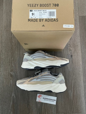Adidas Yeezy Boost V2 Cream Gy7924 Size New