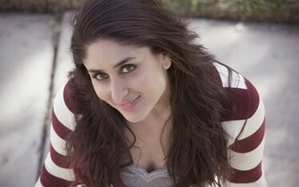 Kareena Kapoor Hot Wallpaper Songs HD New Video