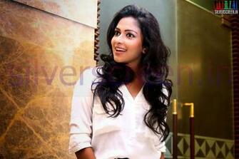 Amala Paul Wallpaper High Resolution And Quality