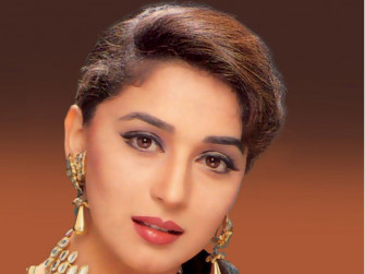 Madhuri Dixit HD Wallpaper