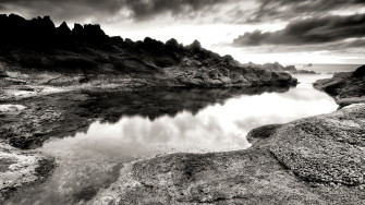 HD Black And White Wallpaper
