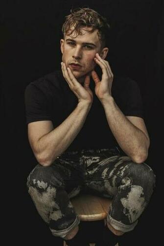 Netflix S New Star Talented Newcomer Tommy Dorfman Talks
