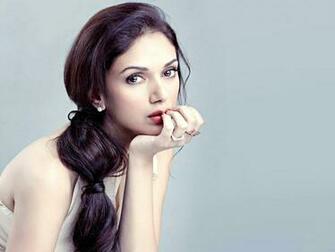 Aditi Rao Hydari Hairstyle HD Wallpaper Photos