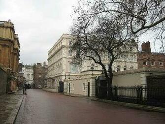 Clarence House Image Grasscloth Wallpaper