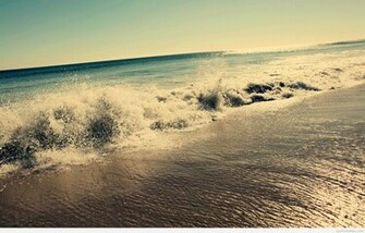 Summer Waves HD Wallpaper