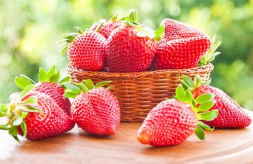 4k Strawberry Wallpaper Background Image