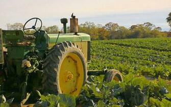 Farm Tractor Wallpaper HD Background