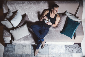 Sofa Man Model HD Wallpaper