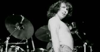 Ac Dc News Remembering Bon Scott