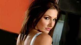 Lucy Pinder Wallpaper